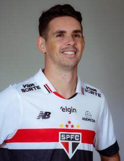 年薪430万欧元 加盟圣保罗 奥斯卡挣巴甲第三高薪